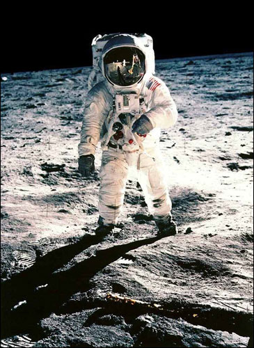 Neil-Alden-Armstrong-3
